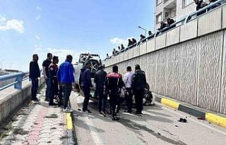 Alt geçitte yaşanan kazayı film gibi izlediler