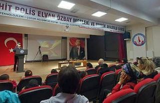 Altıntaş’ta ilk ve ortaokul öğrencilerine temel...