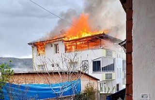 Amasya’da köyde çıkan yangında alevler güçlükle...