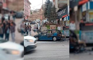 Ankara’da park halindeki otomobil yandı