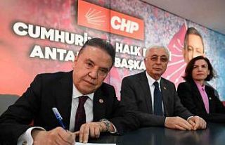 Antalya’da ilk imza Büyükşehir Belediye Başkanı...