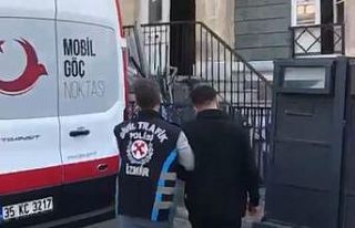 Arkasındaki aracı yumruklamıştı, ehliyetinden...