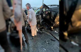 Arnavutköy’de iki otomobil çarpıştı: 1 ölü,...