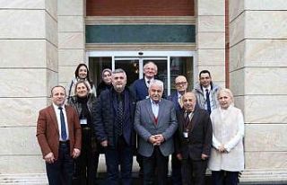 Avrasya Üniversitesi psikoloji ve Türk dili ve edebiyatı...