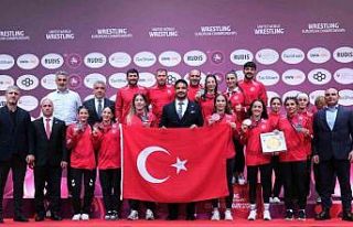 Avrupa Güreş Şampiyonası’nda milli kadın güreşçilerden...