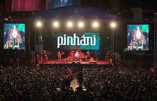 Aydınlılar, Büyükşehir’in Pinhani konseri ile...