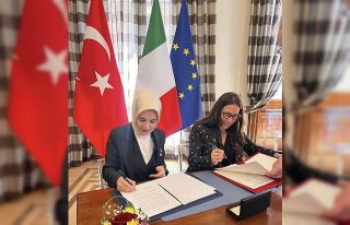 Bakan Göktaş, İtalya Engelliler Bakan Locatelli...