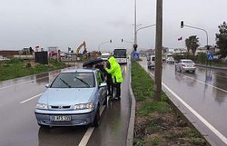 Bandırma’da yağışlı hava kazayı beraberinde...