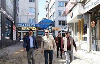 Başkan Arıkan, yol yapım çalışmalarını yerinde...