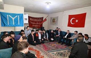 Başkan Balaban Yuntdağı’nda vatandaşlarla bayramlaştı