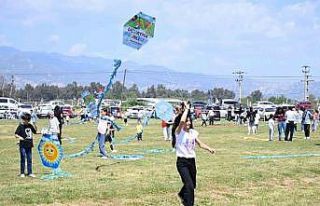 Başkan Çerçioğlu, çocukları Uçurtma Şenliği’nde...