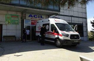 Batman’da virajı alamayan otomobil yoldan çıktı:...