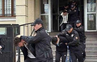 Bayram gecesini kana bulayıp iki kişiyi öldüresiye...