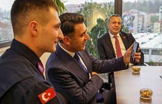 Bilecik’te vatani görevini yapan askere duygulandıran...