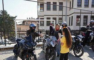 Çocuklar motosiklet tutkularıyla buluştu, ortaya...