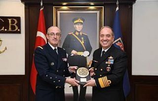 Deniz Kuvvetleri Komutanı Ercüment Tatlıoğlu Fransız...