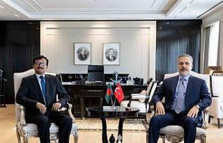 Dışişleri Bakanı Fidan Bangladeşli mevkidaşı...