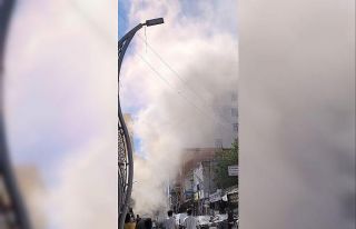 Diyarbakır’da fırının bacasından çıkan yoğun...