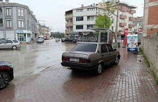 ’Dur’ ihtarına uymayan ehliyetsiz sürücü durağa...