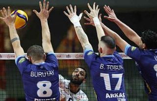 Efeler Ligi: Fenerbahçe: 3 - Arkas Spor: 1