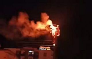 Elektrik trafosu havai fişek gibi patladı