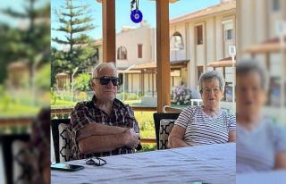 Ersun Yanal annesinden 1 hafta sonra babasını da...