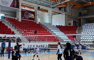 Erzincan’da 23 Nisan Voleybol İl Birinciliği heyecanı...