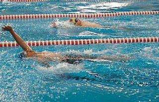 Erzincan’da yüzme il birinciliği heyecanı yaşandı