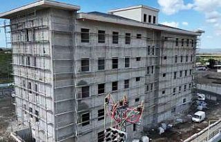 Erzin’de hükümet konağı inşası sürüyor