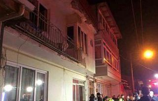 Evde çıkan yangında 3 aylık bebek ve 4 yaşındaki...