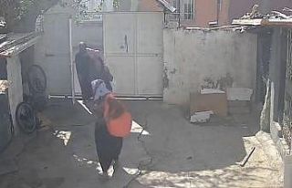 Eve giren kadın şahıslar, altınlarla kayıplara...