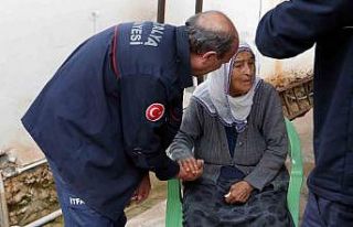 Evleri yanan genç kız gözyaşlarını tutamadı,...