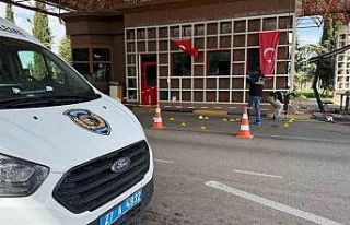 Gaziantep havalimanı girişindeki arbedede silah...