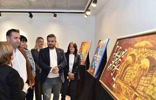 ’Geçmiş Zaman Olur Ki’ sergisi sanatseverlere...