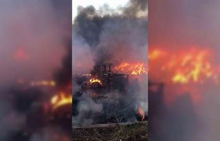 Geri dönüşüm fabrikasından alevler yükseldi