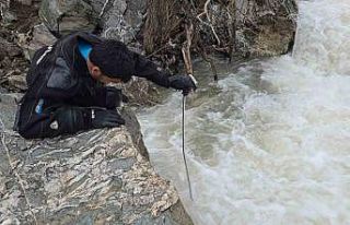 Hakkari’de kayıp kadını arama çalışmaları...