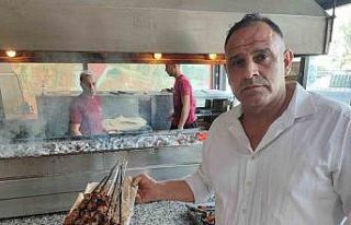 Hem yazar hem garson hem de gazi