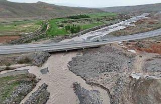 Iğdır’da kuvvetli yağışlar ve eriyen kar suları...