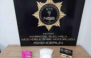 İskenderun’da 2 kilogram metamfetamin maddesi ele...