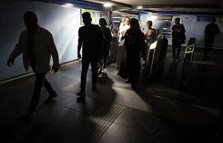 İspanya’ya yeniden elektrik verilmesi 10 saati...