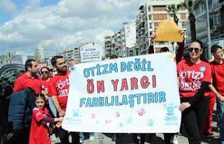 İzmir’de ’Otizm Farkındalık Etkinliği’ gerçekleşti