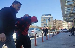 Konya’da kadın hastalarla ilgili yorumlar yapan...