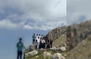 Kozanda çocuklar kent konseyi ile tarihi yerleri...