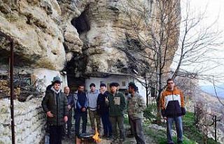 Mağarada geçen bir ömür, dünya ekranlarında