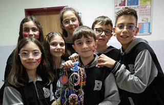 Minik kalplerden sosyal sorumluluk projesi: Gelirlerini...