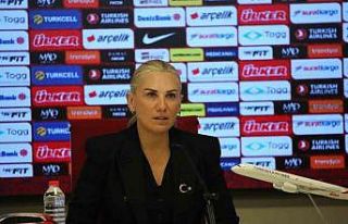 Necla Güngör Kıragası: "Kaybettiğimiz için...