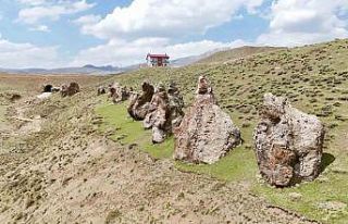"Nemrut’un develeri" tahrip oluyor