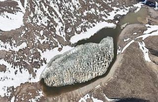 Nemrut’un ’kalbindeki’ buzlar çözülmeye başladı