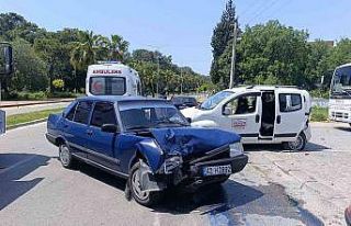 Önünde seyreden araca arkadan çarptı, o anlar...