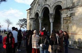 Ortahisar Ayasofya Camisi Ramazan Bayramı’nda ziyaretçi...